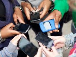 UNESCO mappa le ricerche sul rapporto dei giovani con i Social Media