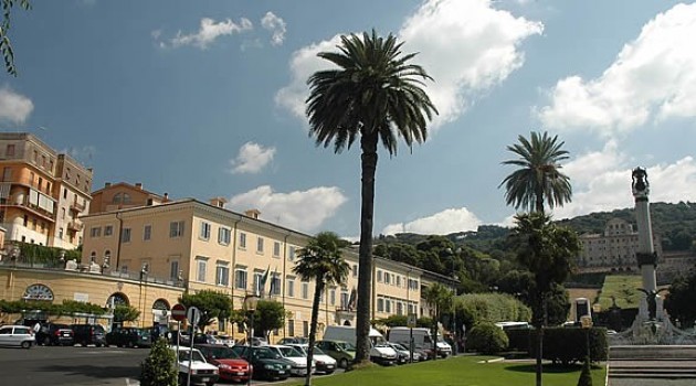 Guardare all’Europa dal territorio per un approccio europeo nei progetti di sviluppo locale Guardare all’Europa dal territorio per un approccio europeo nei progetti di sviluppo locale